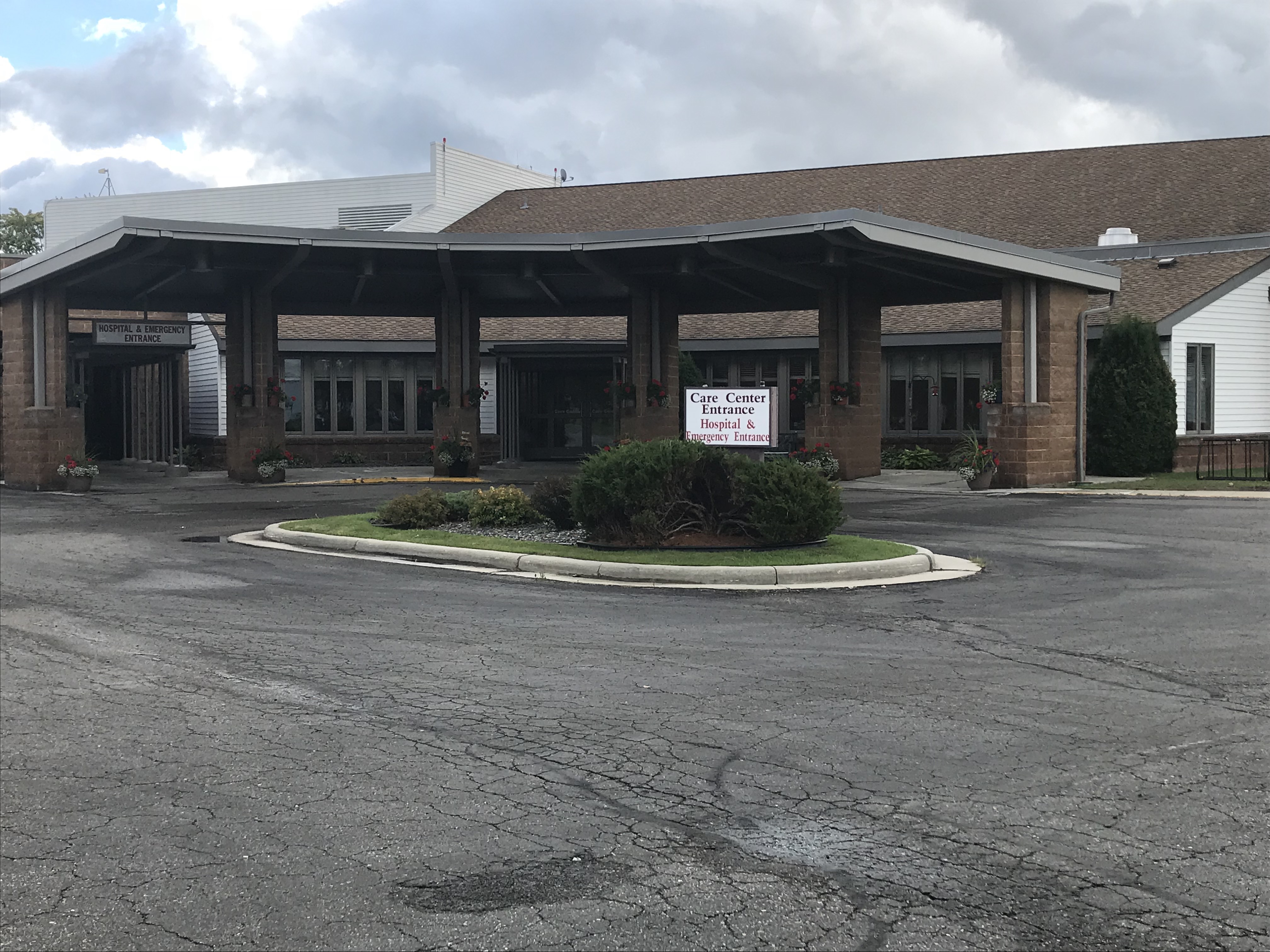 Front Entrance to CHI LakeWood Hospital and Senior Living Center